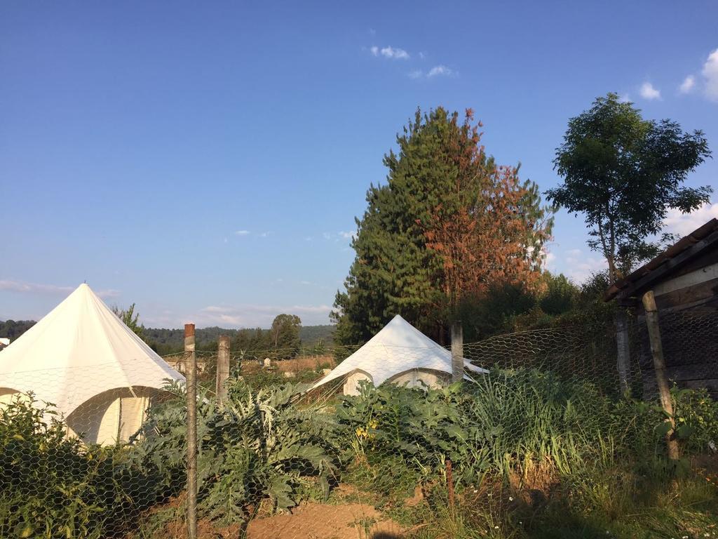 Hôtel Acatitlan Glamping à Valle de Bravo Extérieur photo